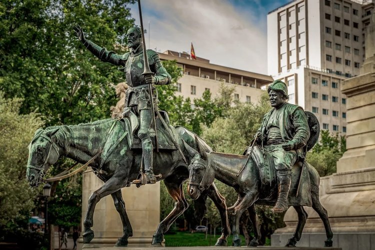 Free Walking Tour Literary Quarter