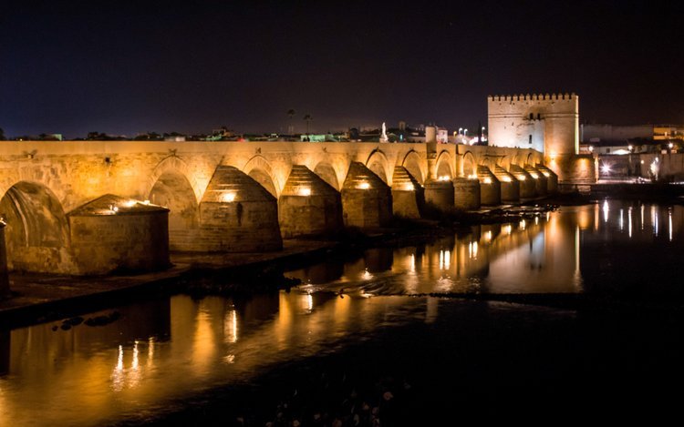 Free Tour Nocturno por Córdoba