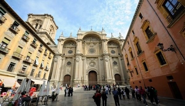 Free Tour Granada Must-See: Historic Center and Lower Albayzín