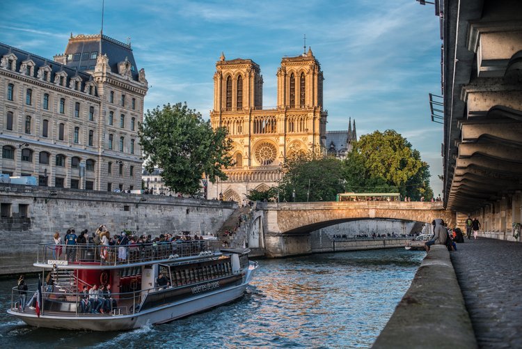 Free Historical Tour Paris