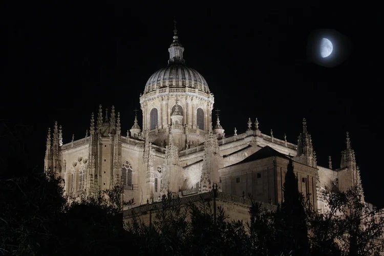 Free Night Tour in Salamanca
