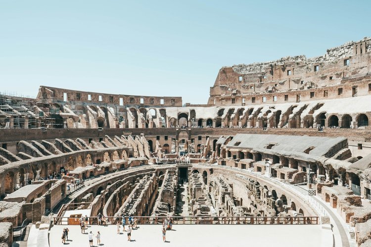 Visita Guiada al Coliseo y el Foro Romano en Grupo Reducido