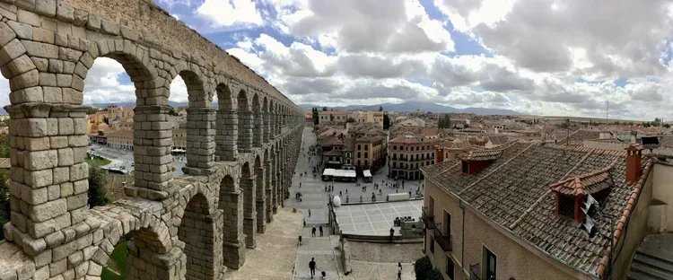 Essential Free Tour Segovia