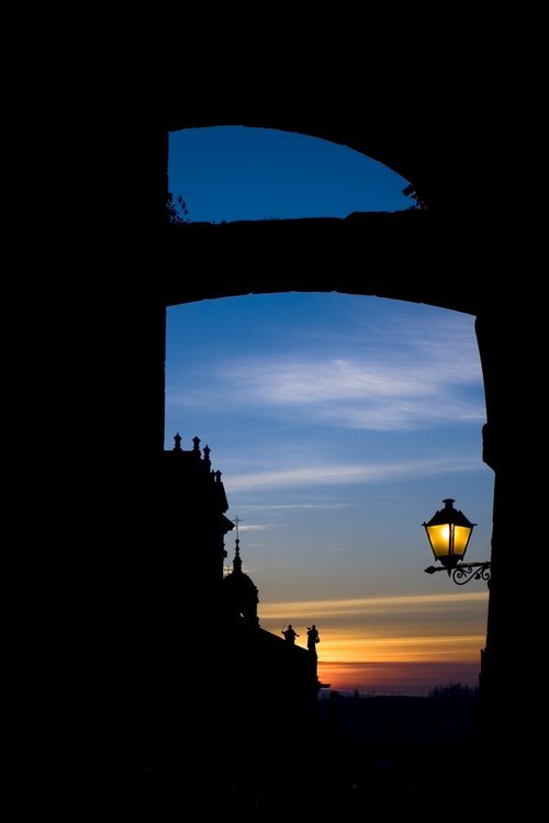 Free Theatrical Tour: Meigas Fora!