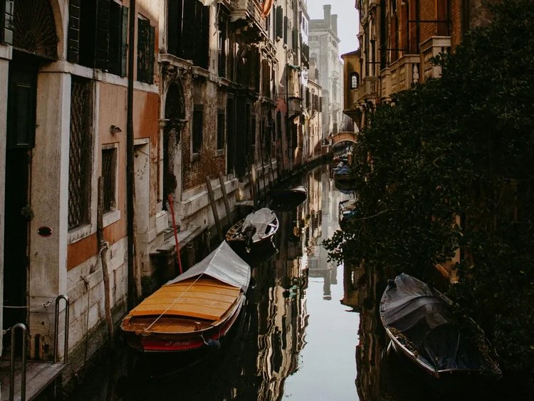 Free Tour Hidden Venice: Legends and Secrets