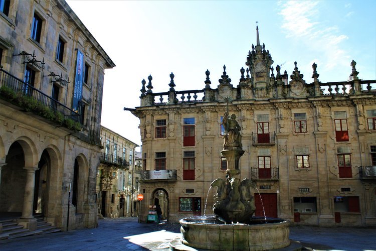 Free Tour Historic Center of Santiago de Compostela and Alameda