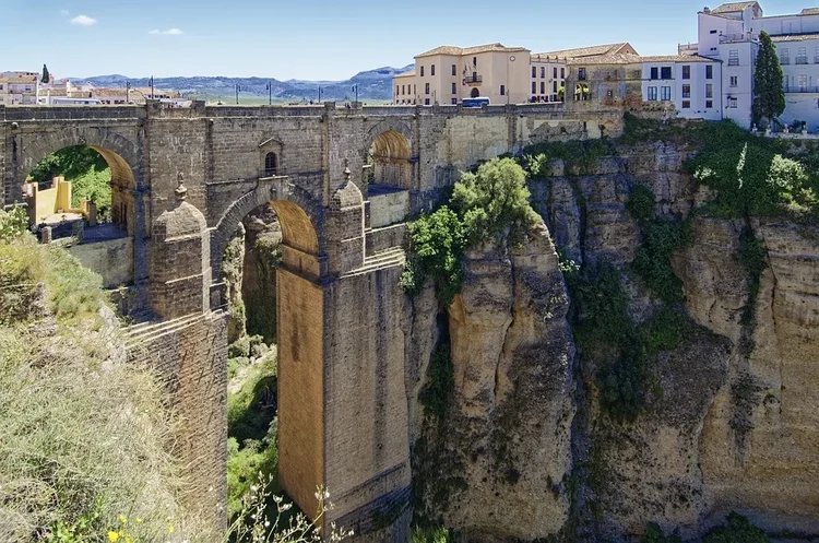 Excursión a Ronda y Setenil de las Bodegas desde Málaga