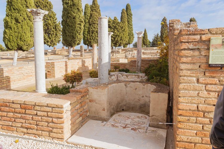 Visita Guiada por el Conjunto Arqueológico de Itálica
