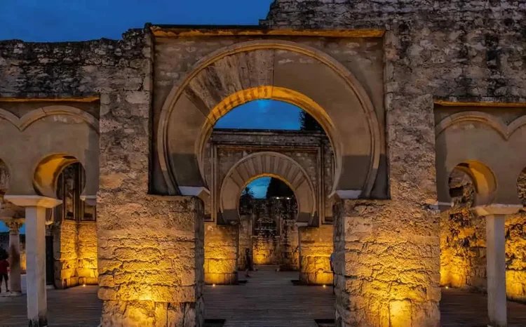 Medina Azahara Night Tour: Guided Visit