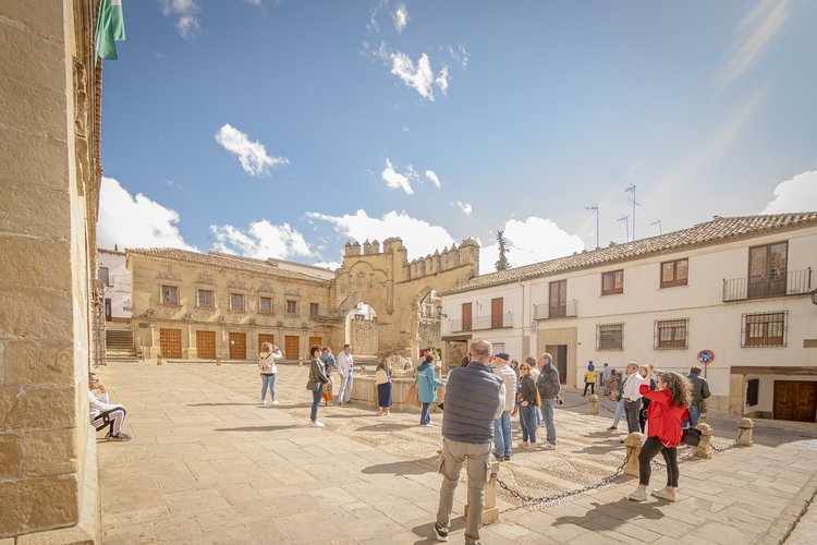 Guided Tour of Baeza with Tickets