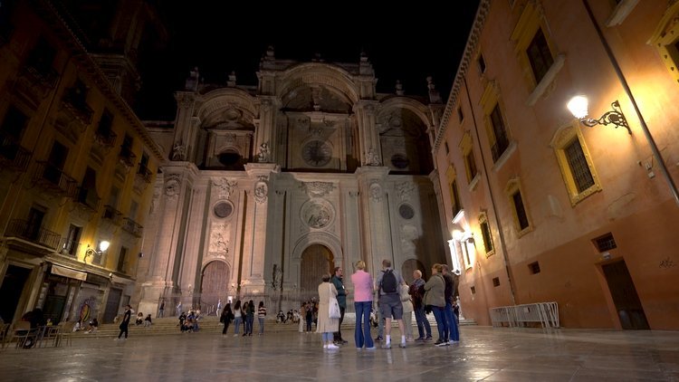 Free Tour de la Granada Oscura: Misterios y Leyendas