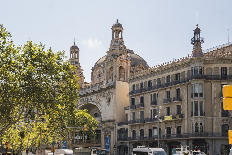 Free Tour Barcelona de Gaudí, Sagrada Familia y el Modernismo