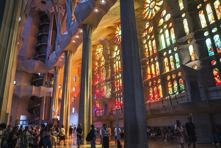 Entrada a la Sagrada Familia + Park Güell con Audioguía