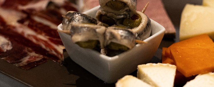 Flamenco Show at Tablao "La Cantaora" in Seville