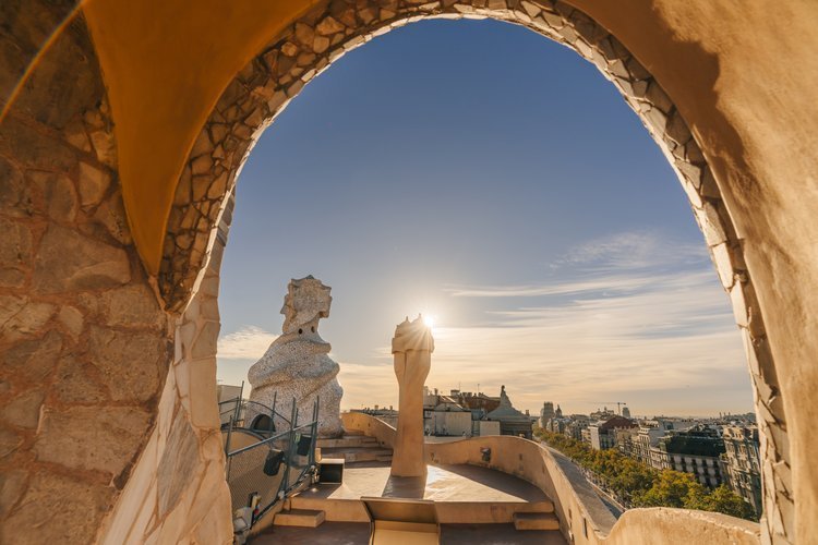 Guided Tour  La Pedrera - Casa Milà Sunrise: Early Morning Access