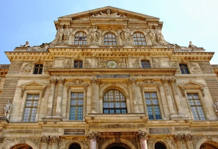 Guided Tour of the Louvre Museum with Ticket to the Musée d'Orsay