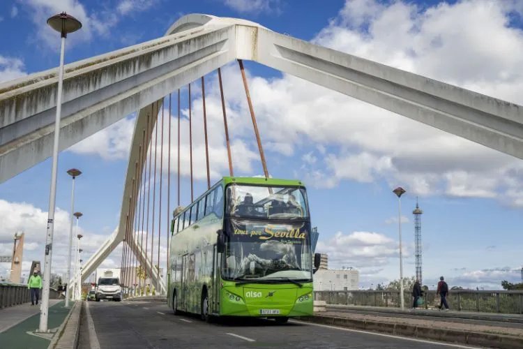 Autobus turistico Hop-On Hop-Off di Siviglia