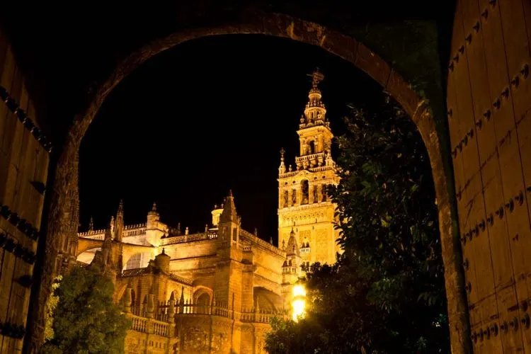Free Tour Nocturno por Sevilla