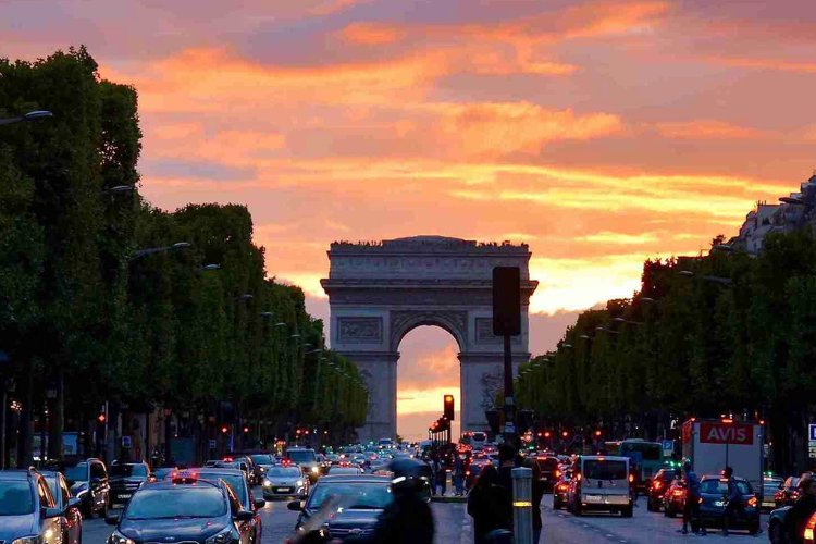 Free Tour Arco del Triunfo