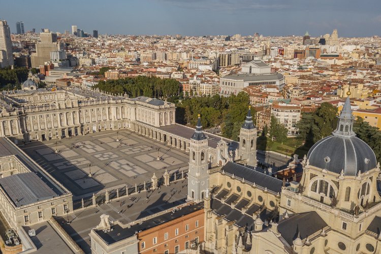 Visita guidata intorno al Palazzo Reale, Collezioni Reali e Cattedrale dell'Almudena