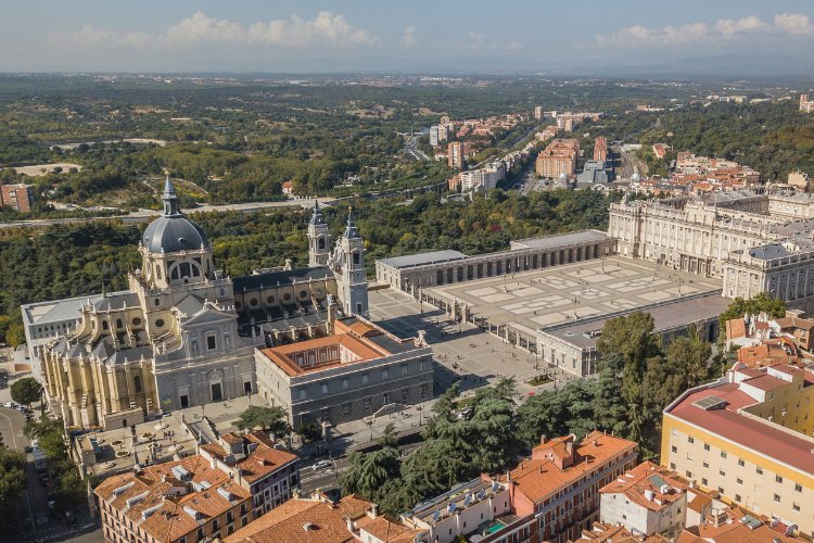 Visita guiada por el Palacio Real y la Catedral de la Almudena