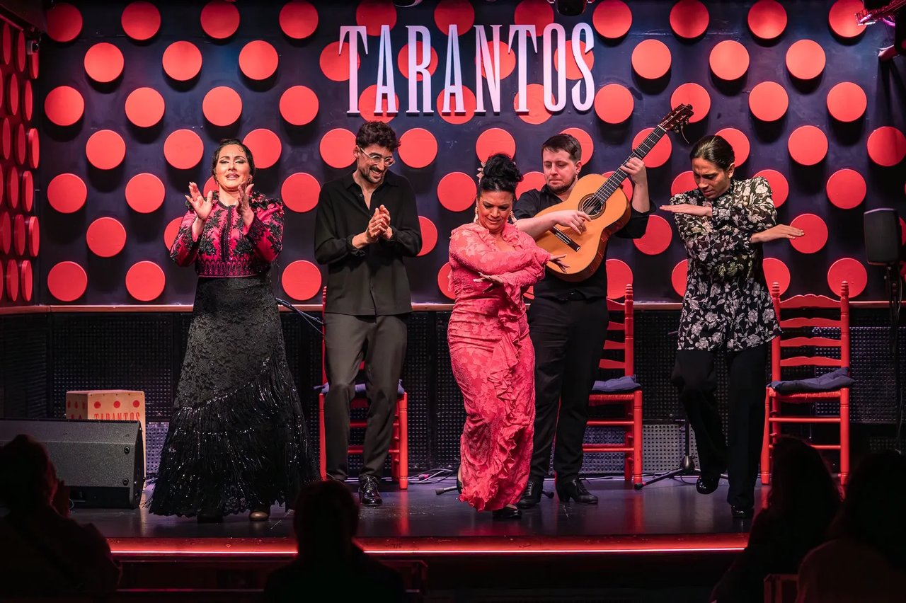 Show en tablao flamenco Los Tarantos en el centro de Barcelona