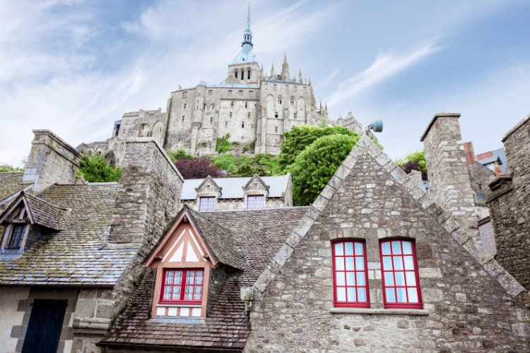 Entrada a la Abadía del Mont Saint-Michel de Francia con audioguía APP