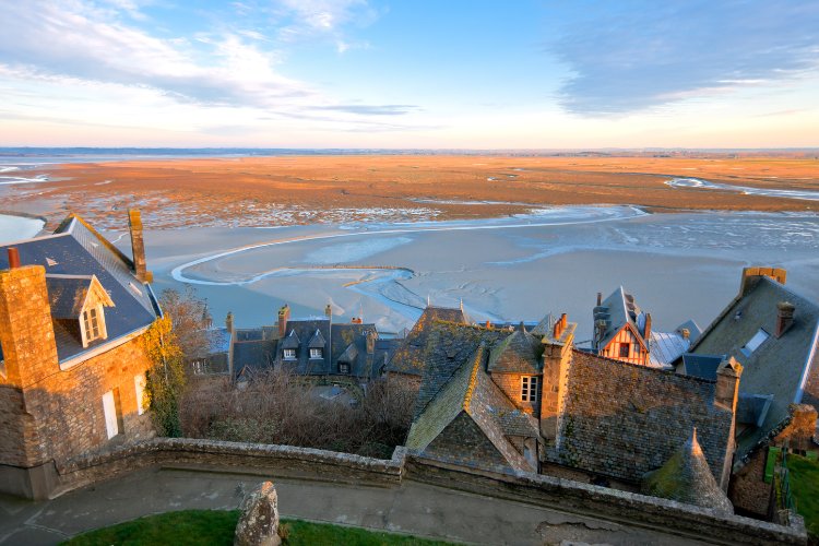 Entrada a la Abadía del Mont Saint-Michel de Francia con audioguía APP