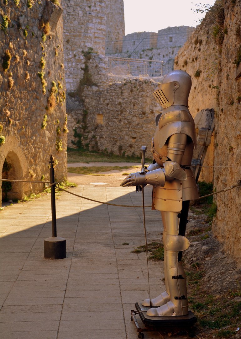 Castillo de Sant'Angelo: Entrada sin Colas