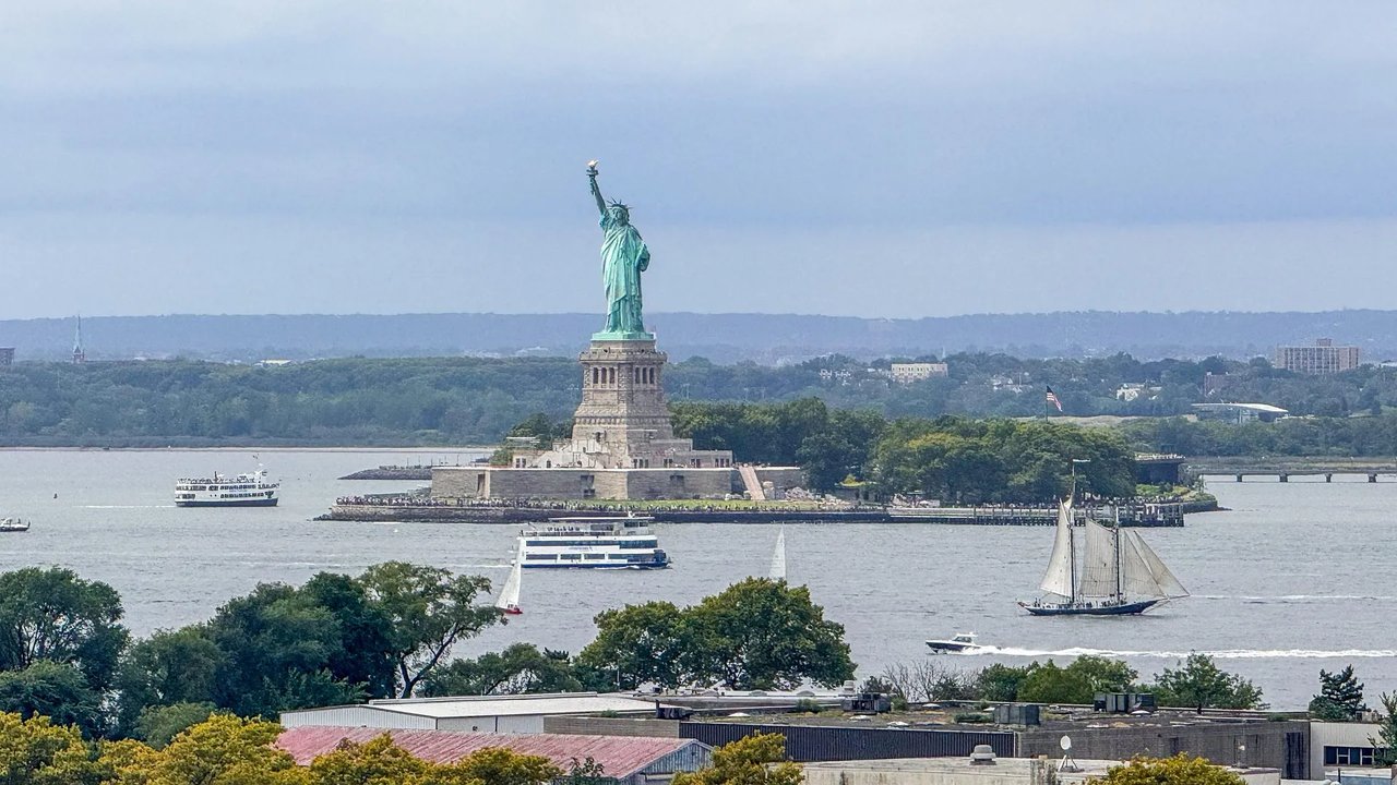 Estatua de la Libertad y Ellis Island: Entrada con Audioguía + Ferri