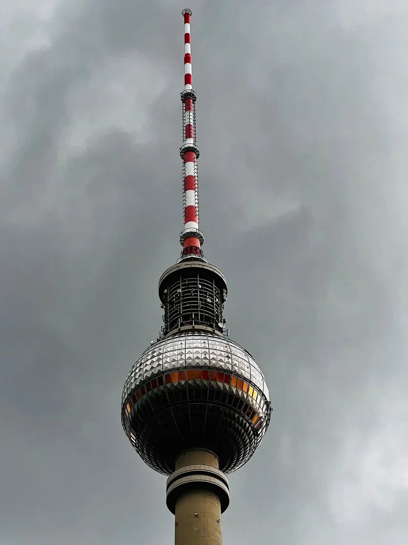 Entrada a la Torre de Televisión de Berlín + Restaurante Giratorio