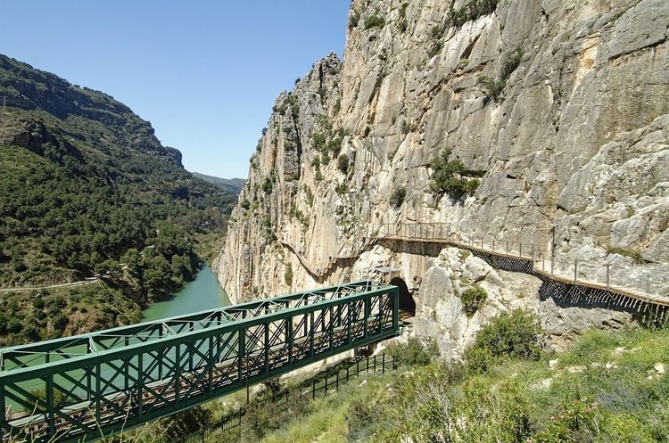 Visita Guiada + Bus Lanzadera al Caminito del Rey