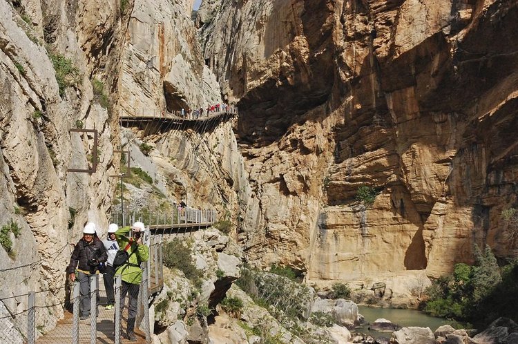 Visita Guiada + Bus Lanzadera al Caminito del Rey