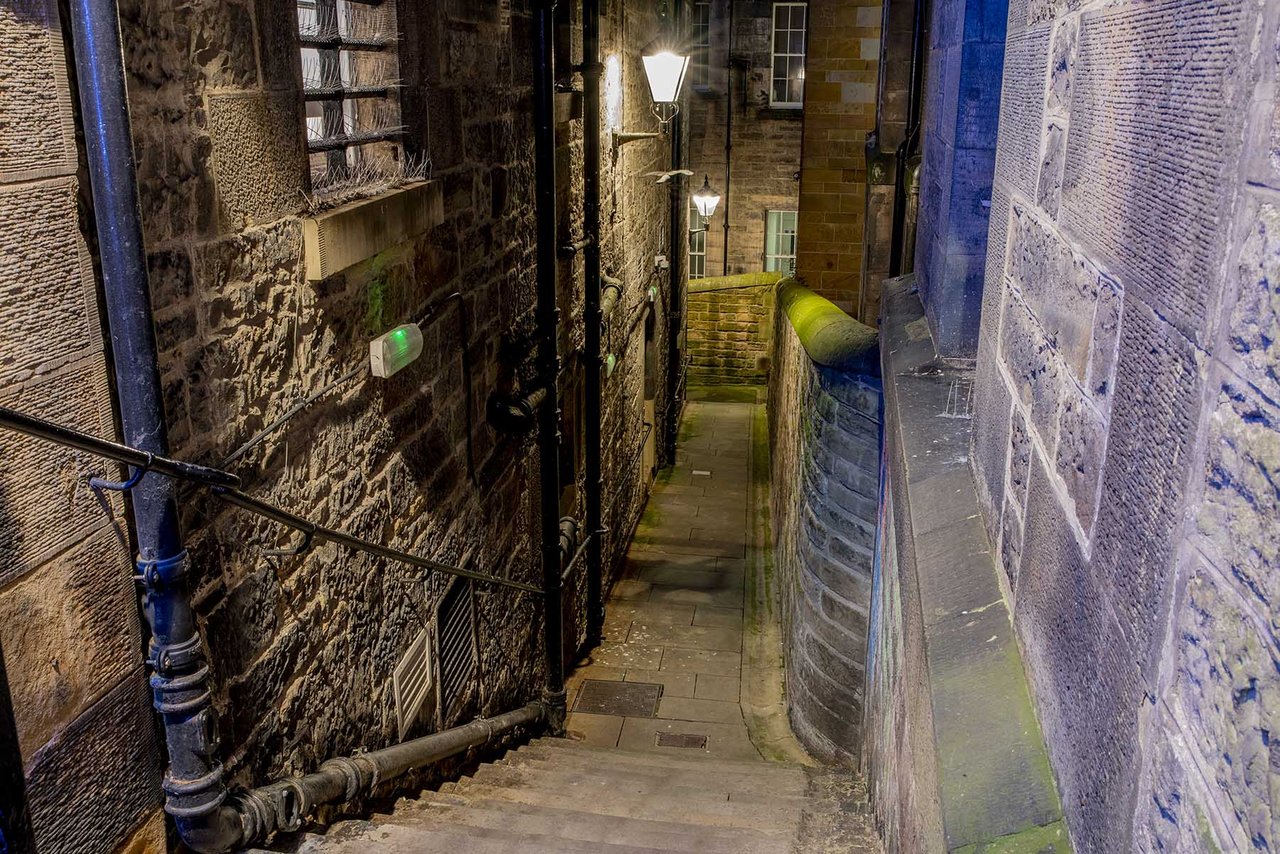 Edinburgh Ghosts & Legends Walking Tour