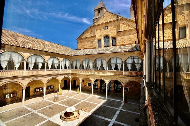 Visita Guiada a Úbeda y Baeza con Entradas a Monumentos